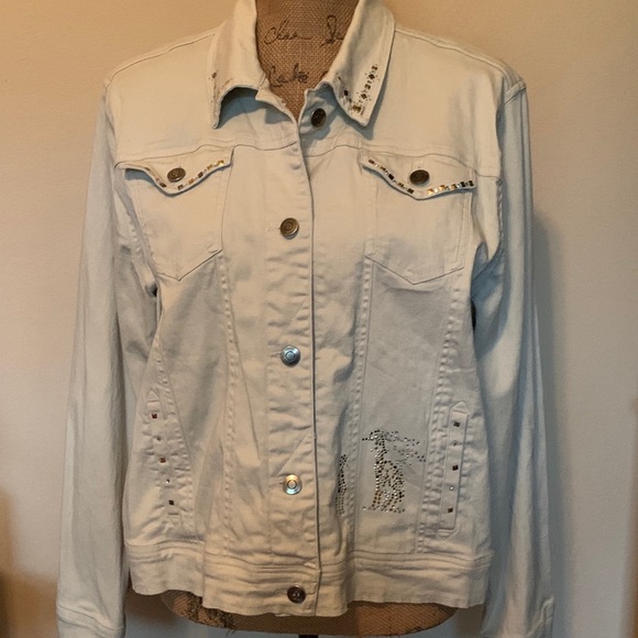 Las Olas Jackets & Blazers - 2X HOST PICK! Darling jacket with giraffes